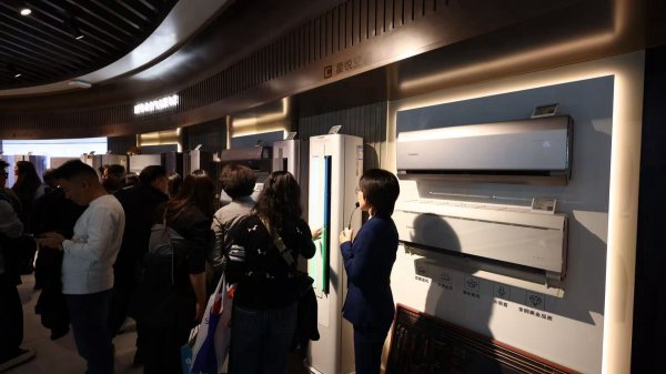 美军计划未来五年扩大F-35战机采购规模