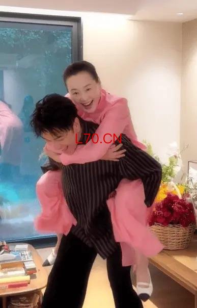 林依轮发文庆祝结婚31周年：感谢你这么多年的包容与爱