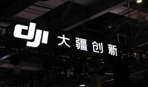 大疆Pocket 4对决Insta360 Luna：三周实测谁是便携相机之王