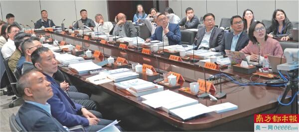 “要跳出南山, 挖掘世界之最特质”